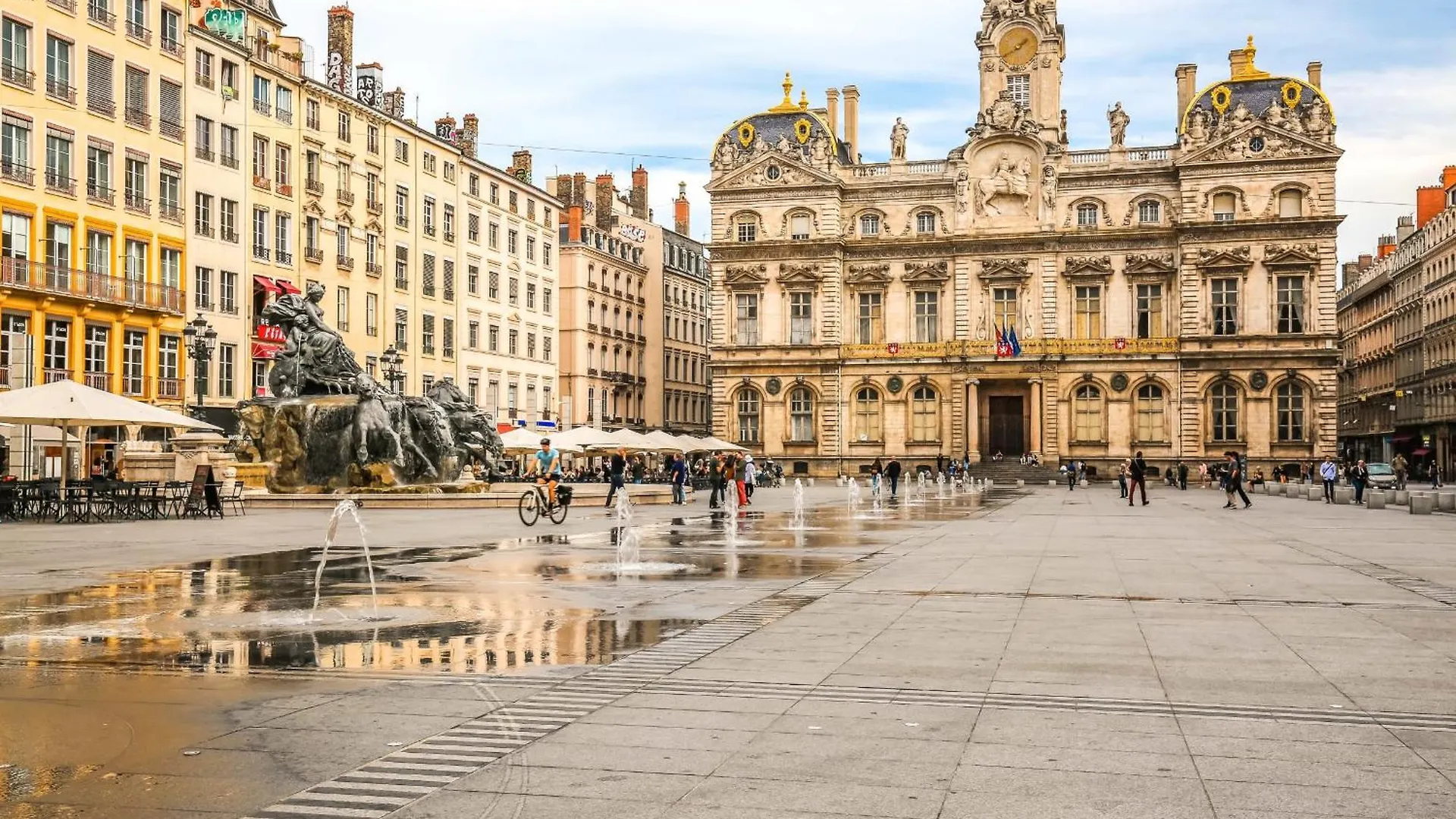 Convivial Et Calme Proche Parilly Et Gerland Lägenhet Lyon